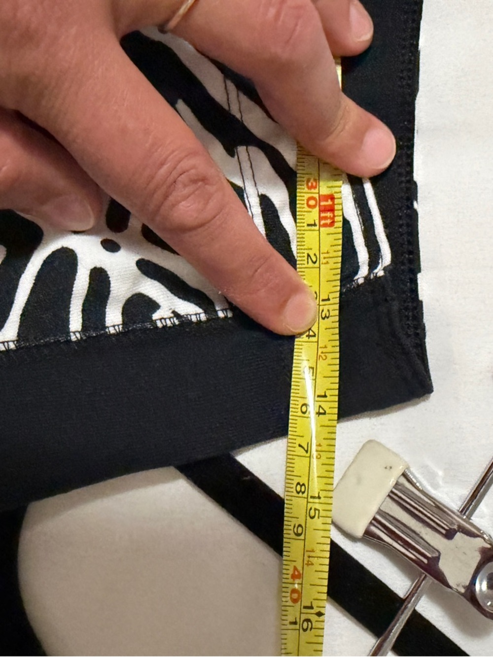 Nike Black & White Zebra Print Leggings - Picture 5 of 5